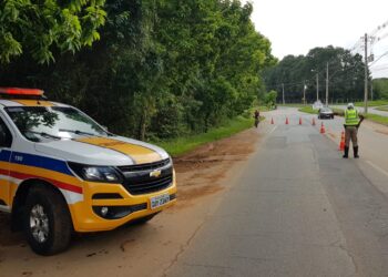Homem inabilitado é preso por embriaguez ao volante