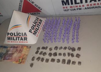 Dois homens são presos suspeitos de tráfico de drogas