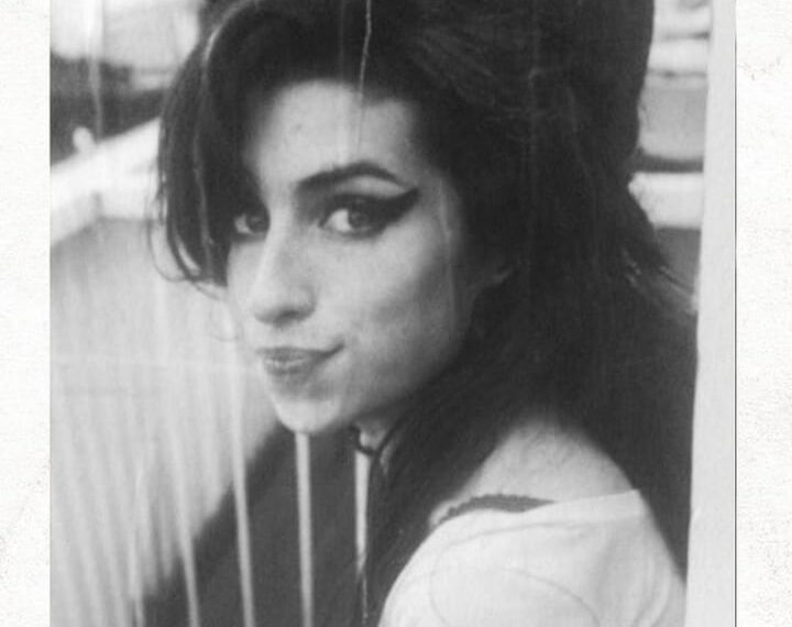 Cantora Danila Moreno e produtor musical Rodrigo Lee comentam sobre Amy Whinehouse; artista completaria 38 anos nesta terça