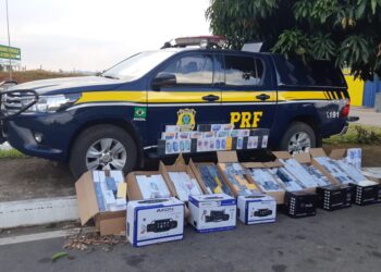 PRF apreende carga de celulares avaliada em mais de R$ 1 milhão