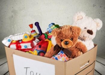 Campanha arrecada brinquedos e roupas para crianças carentes