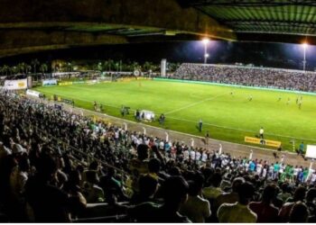 Prefeitura libera torcida em jogos profissionais em Poços de Caldas