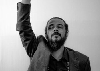 Nego Moura lança música de apoio a luta antirracista