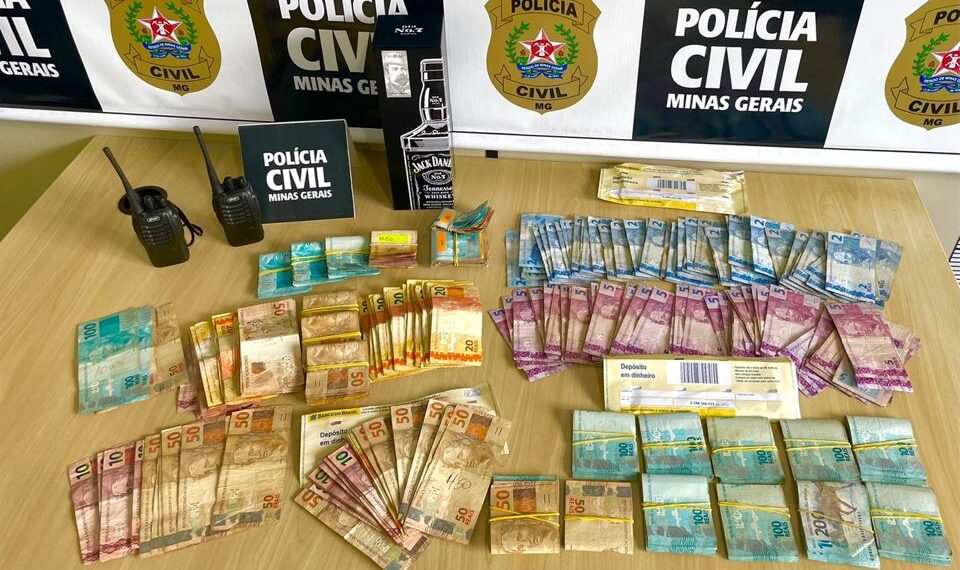 Polícia Civil de Poços de Caldas prende três suspeitos, apreende droga e R$ 22 mil