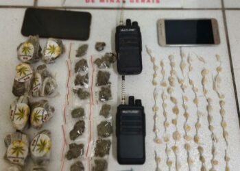 Drogas e dinheiro são apreendidos em operação na Vila Rica