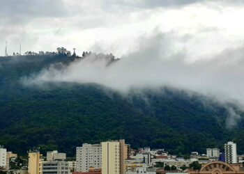 Temporais com granizo devem atingir Poços de Caldas e mais de 400 cidades de Minas Gerais