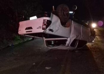 Capotamento é registrado na MG-455 durante a madrugada