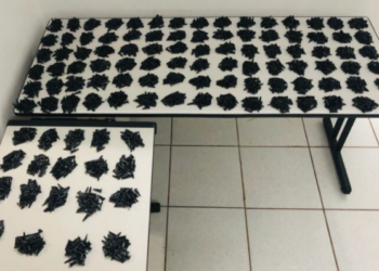Homem é preso com mais de 3.200 pinos de cocaína