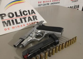 Arma é apreendida e dono é preso em Andradas