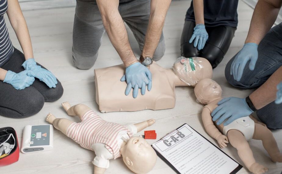 Projeto de Lei prevê capacitação de professores e funcionários de escolas em noções de primeiros socorros