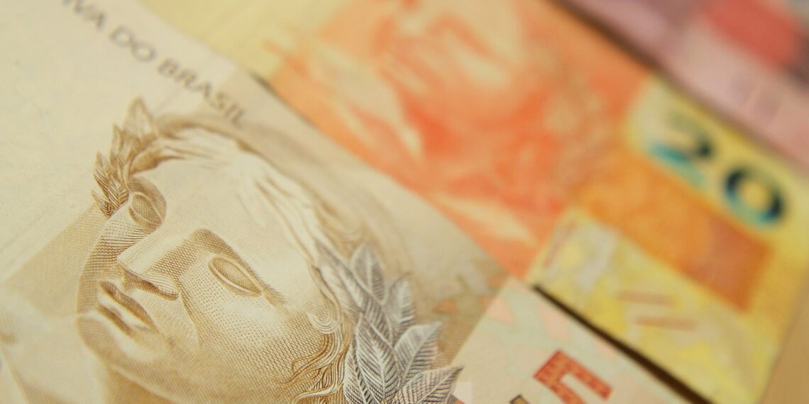 Auxílio Emergencial Mineiro é pago para nascidos em julho e agosto nesta terça