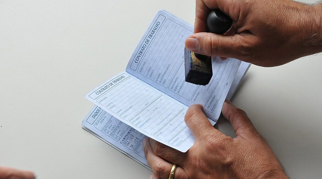 Minas registra mais de 29 mil novas vagas de trabalho em setembro