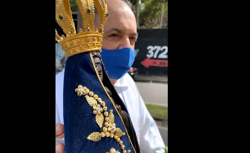 Em comemoração ao Dia de Nossa Senhora Aparecida, Paróquia realiza carreata em Poços de Caldas