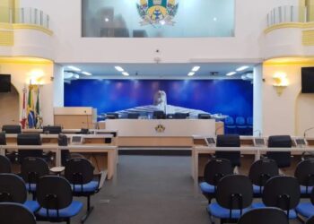 Projetos para instalação de novas empresas em Poços serão votados em extraordinária