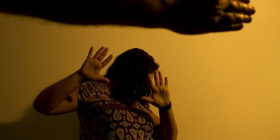 Projeto destina 10% de vagas no Sine para mulher vítima de violência