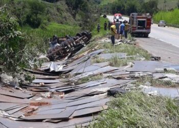 Caminhoneiro morre em acidente na BR-459