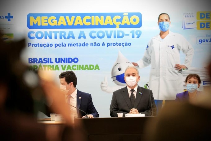 Ministério da Saúde anuncia aplicação de 3ª dose para toda população acima de 18 anos