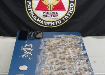 PM apreende drogas na casa de suspeitos de roubarem padaria em Poços de Caldas