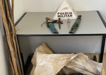 Homem é preso com facões e materiais de caça em Santa Rita de Caldas
