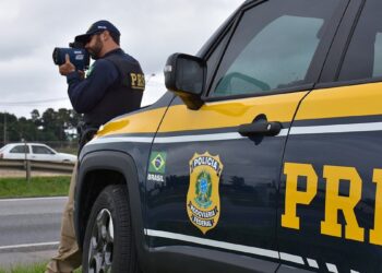 Tráfego de veículos de carga é restringido durante o feriado em rodovias federais