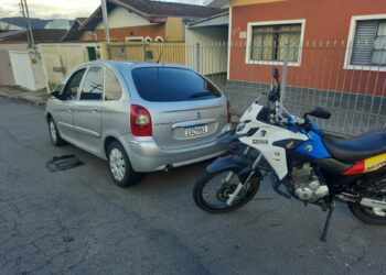 PM apreende carro clonado e trio é detido em Poços de Caldas