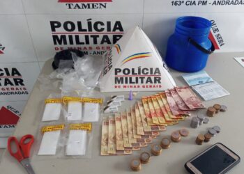 Dupla é detida suspeita de tráfico de drogas em Andradas