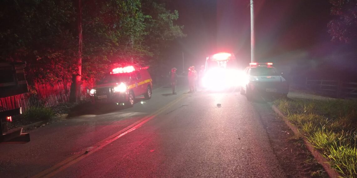 Mãe e filho morrem após sofrerem acidente de moto em Poços de Caldas