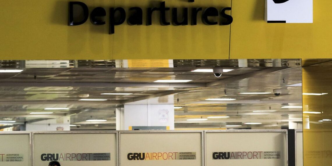 Regras sanitárias para entrar no Brasil serão adiadas em uma semana