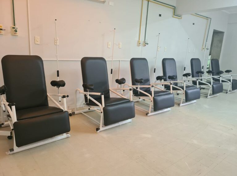 Hospital Margarita Moralles inaugura reforma de sala de medicação e de emergência