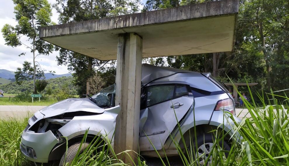 Morador de Poços de Caldas morre e filha fica ferida em acidente na BR-459