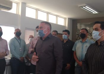 Prefeito Sérgio Azevedo anuncia criação de carruagens elétricas para substituir charretes em Poços