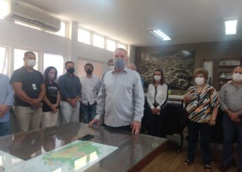 Prefeito anuncia venda de terreno abandonado com verba destinada à construção do Hospital do Câncer em Poços de Caldas