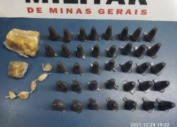 Dupla de adolescentes é detida suspeita de tráfico de drogas em Poços de Caldas