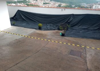 Três casas com risco de desabamento são interditadas em Poços de Caldas