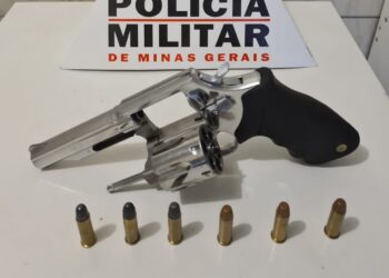 Homem persegue primo e acerta tiro em criança de 8 anos em Andradas