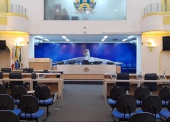 Câmara de Poços abre processo seletivo com salário de até R$ 1.100 para estágio