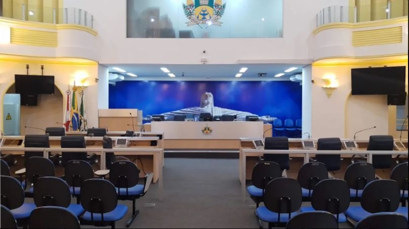 Câmara de Poços abre processo seletivo com salário de até R$ 1.100 para estágio