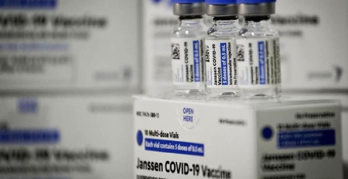 Aplicação de vacinas contra Covid-19 continuam nesta terça em Poços de Caldas