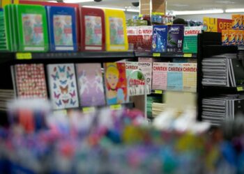 Material escolar pode ficar até 30% mais caro em 2022; nenhum produto escapará da alta