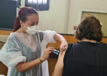 Mais dois locais irão aplicar vacinas contra Covid-19 em Poços