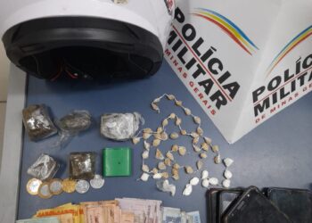 Trio é preso e adolescentes apreendidos suspeitos de tráfico de drogas em Poços de Caldas
