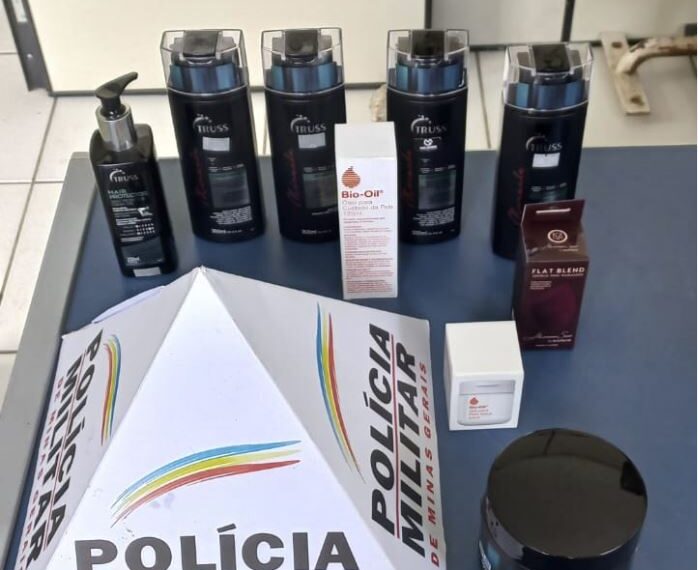 Mulher é presa após usar carrinho de bebê da filha para furtar loja em Poços de Caldas