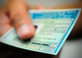 Prazo para tirar CNH volta a ser de 12 meses
