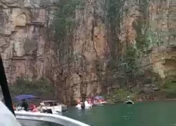[Vídeo] Turistas avisaram sobre queda de pedras minutos antes do incidente em Capitólio