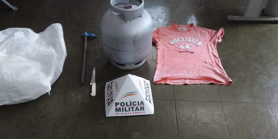 Ladrões são presos após invadirem escola e furtarem botijão de gás e óleos de cozinha em Botelhos