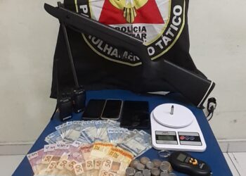 Cozinheira suspeita de usar trailler de lanche para tráfico de drogas é presa em Poços de Caldas