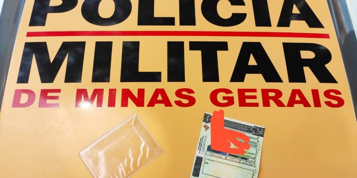 Homem é preso pela Polícia Militar por uso de CNH falsa em Arceburgo