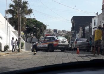 Funcionários de banco são feitos reféns durante tentativa de assalto em Carmo do Rio Claro