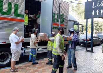 Chuvas em MG: caminhão com doações de Poços segue para BH