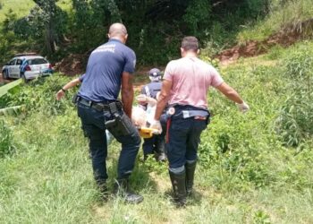 Guarda Municipal e Samu resgatam idoso no bairro Tira Fogo, em Andradas